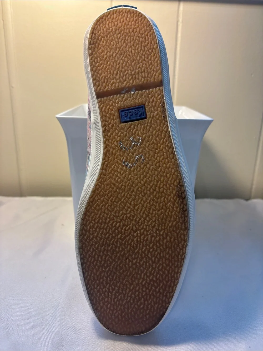 EUC Keds x Kate Spade Daisy Garden Glitter Sneakers Size 8